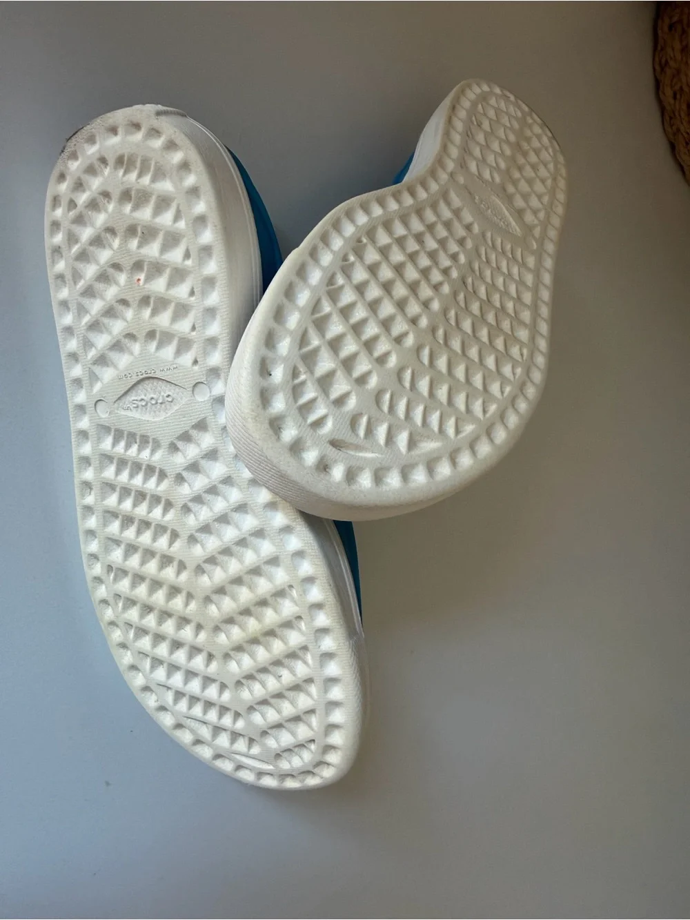 Kid’s Crocs Size 1 in Bright Blue